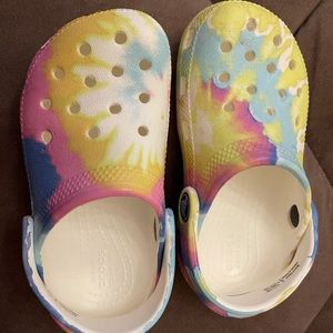 Kids’ Classic Tie-Dye Graphic Clog